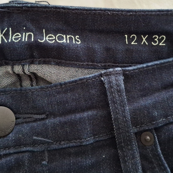 Calvin Klein, dark wash jeans. Only worn twice and in new condition. Size 12. - Picture 1 of 5